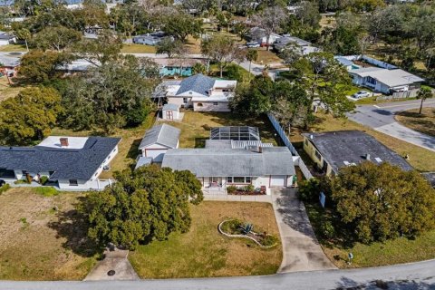 House in Daytona Beach, Florida 2 bedrooms, 142.14 sq.m. № 1524310 - photo 3