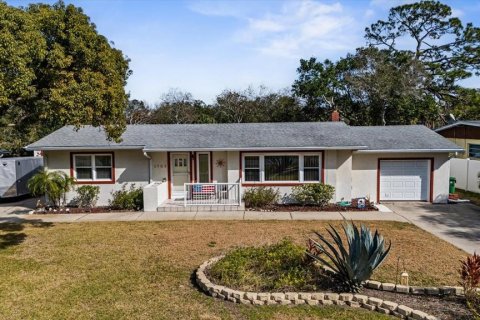 House in Daytona Beach, Florida 2 bedrooms, 142.14 sq.m. № 1524310 - photo 1