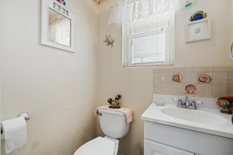 House in Daytona Beach, Florida 2 bedrooms, 142.14 sq.m. № 1524310 - photo 22