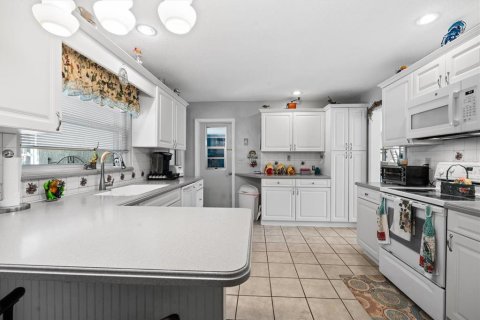 House in Daytona Beach, Florida 2 bedrooms, 142.14 sq.m. № 1524310 - photo 19