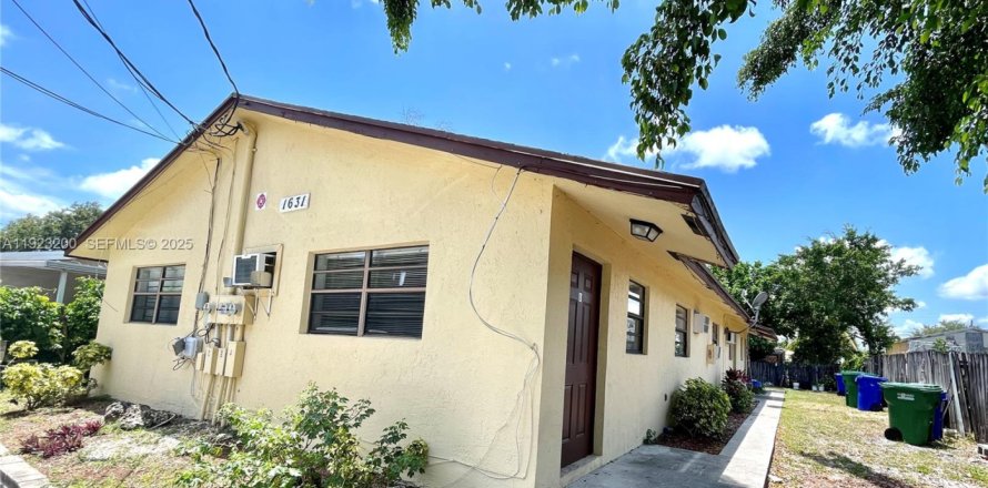 Villa ou maison à Fort Lauderdale, Floride 2 chambres, 181.16 m2 № 1976840