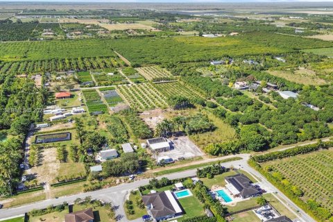 Купить земельный участок в Хомстед, Флорида № 2048043 - фото 6