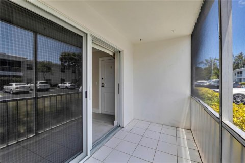 Condo in Fort Lauderdale, Florida, 2 bedrooms  № 2191224 - photo 22