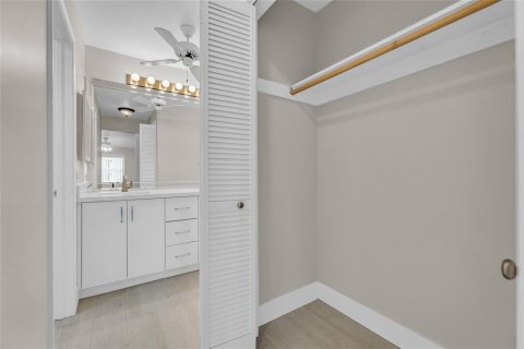Condo in Fort Lauderdale, Florida, 2 bedrooms  № 2191224 - photo 16