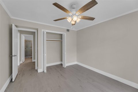 Condo in Fort Lauderdale, Florida, 2 bedrooms  № 2191224 - photo 18
