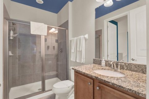 Casa en venta en Kissimmee, Florida, 5 dormitorios, 309.18 m2 № 1907002 - foto 30