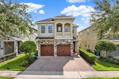 Casa en venta en Kissimmee, Florida, 5 dormitorios, 309.18 m2 № 1907002 - foto 1