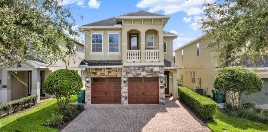 Casa en Kissimmee, Florida 5 dormitorios, 309.18 m2 № 1907002
