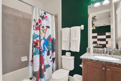 Casa en venta en Kissimmee, Florida, 5 dormitorios, 309.18 m2 № 1907002 - foto 24