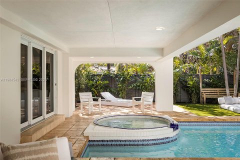 Купить виллу или дом в Майами, Флорида 4 спальни, 218.6м2, № 2048659 - фото 18