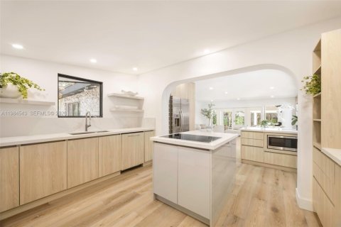 Купить виллу или дом в Майами, Флорида 4 спальни, 218.6м2, № 2048659 - фото 6