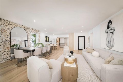 Купить виллу или дом в Майами, Флорида 4 спальни, 218.6м2, № 2048659 - фото 5