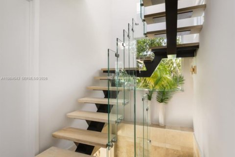 Купить виллу или дом в Майами, Флорида 4 спальни, 218.6м2, № 2048659 - фото 8