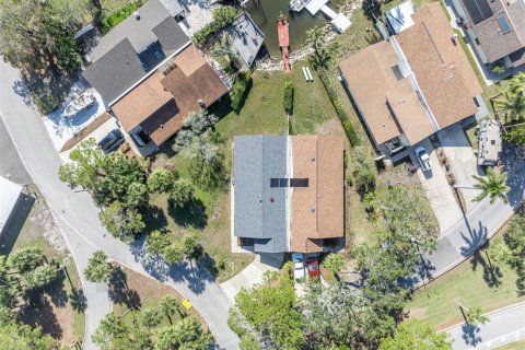 House in New Port Richey, Florida 2 bedrooms, 132.94 sq.m. № 2104378 - photo 27