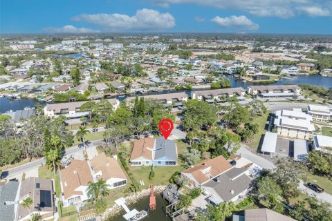 House in New Port Richey, Florida 2 bedrooms, 132.94 sq.m. № 2104378 - photo 29