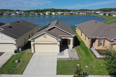 House in Kissimmee, Florida 3 bedrooms, 121.05 sq.m. № 2399145 - photo 2