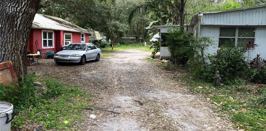 House in Geneva, Florida 2 bedrooms, 56.3 sq.m. № 1422014