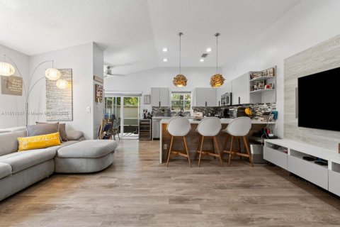 Villa ou maison à vendre à Pembroke Pines, Floride: 3 chambres, 117.24 m2 № 2019188 - photo 25