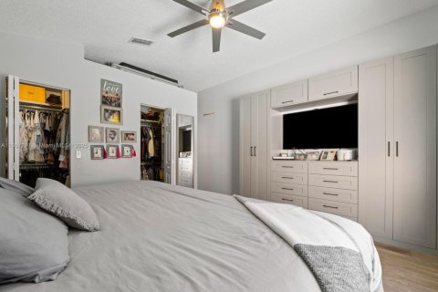 Villa ou maison à vendre à Pembroke Pines, Floride: 3 chambres, 117.24 m2 № 2019188 - photo 13