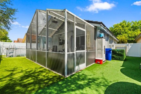 Villa ou maison à vendre à Pembroke Pines, Floride: 3 chambres, 117.24 m2 № 2019188 - photo 18