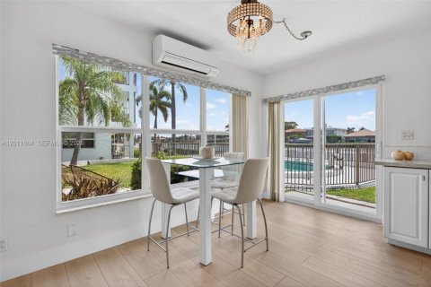 Condo in Pompano Beach, Florida, 1 bedroom  № 2077545 - photo 5