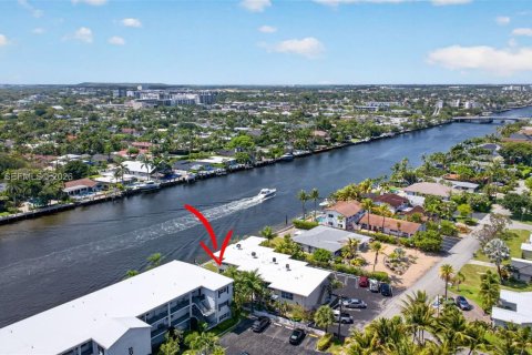 Condo in Pompano Beach, Florida, 1 bedroom  № 2077545 - photo 27