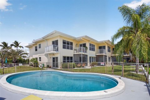 Condo in Pompano Beach, Florida, 1 bedroom  № 2077545 - photo 25