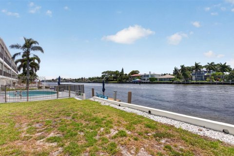 Condo in Pompano Beach, Florida, 1 bedroom  № 2077545 - photo 22