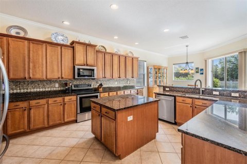 House in Wesley Chapel, Florida 5 bedrooms, 323.11 sq.m. № 1612593 - photo 11