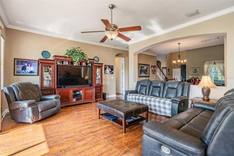 House in Wesley Chapel, Florida 5 bedrooms, 323.11 sq.m. № 1612593 - photo 9