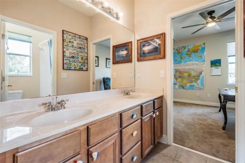 House in Wesley Chapel, Florida 5 bedrooms, 323.11 sq.m. № 1612593 - photo 30