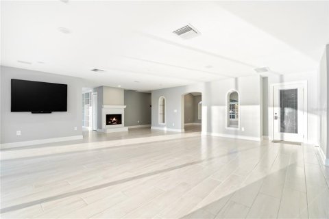 House in Saint Pete Beach, Florida 6 bedrooms, 483.65 sq.m. № 2151703 - photo 24