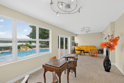 Casa en venta en Miami, Florida, 3 dormitorios, 248.23 m2 № 1976678 - foto 18