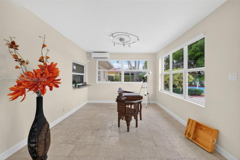 Casa en venta en Miami, Florida, 3 dormitorios, 248.23 m2 № 1976678 - foto 20