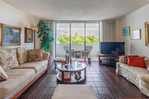 Condominio en venta en Miami Beach, Florida, 1 dormitorio, 88.26 m2 № 1797514 - foto 16