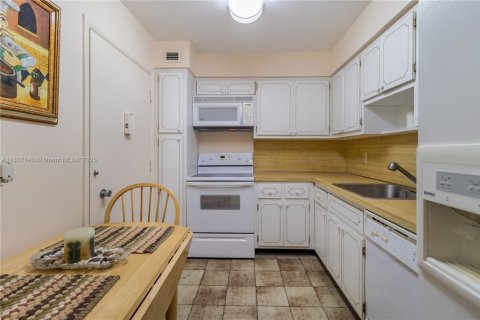 Condominio en venta en Miami Beach, Florida, 1 dormitorio, 88.26 m2 № 1797514 - foto 7