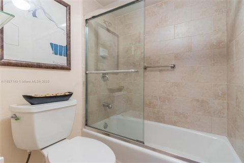 Condominio en venta en Miami Beach, Florida, 1 dormitorio, 88.26 m2 № 1797514 - foto 13