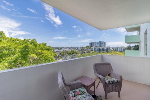 Condominio en venta en Miami Beach, Florida, 1 dormitorio, 88.26 m2 № 1797514 - foto 3