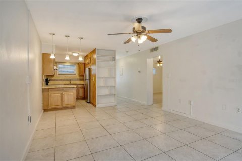 Condominio en alquiler en Sarasota, Florida, 2 dormitorios, 85.28 m2 № 1642890 - foto 12