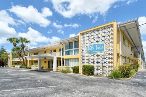 Condominio en alquiler en Sarasota, Florida, 2 dormitorios, 85.28 m2 № 1642890 - foto 1