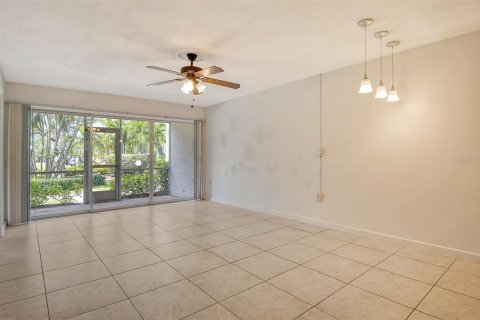 Condominio en alquiler en Sarasota, Florida, 2 dormitorios, 85.28 m2 № 1642890 - foto 3
