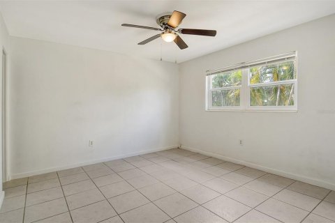Condominio en alquiler en Sarasota, Florida, 2 dormitorios, 85.28 m2 № 1642890 - foto 17
