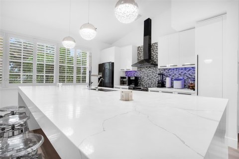 Condominio en venta en Coral Springs, Florida, 3 dormitorios, 171.4 m2 № 2154262 - foto 27