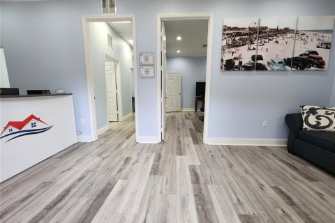 Immobilier commercial à vendre à DeLand, Floride: 157.93 m2 № 2097774 - photo 4