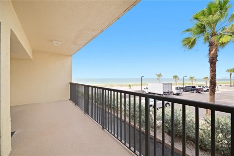 Copropriété à vendre à Belleair Beach, Floride: 2 chambres, 103.12 m2 № 2373709 - photo 22