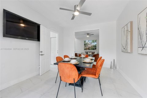 Купить виллу или дом в Корал-Спрингс, Флорида 5 спален, 265.51м2, № 1993488 - фото 25