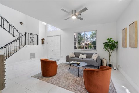 Купить виллу или дом в Корал-Спрингс, Флорида 5 спален, 265.51м2, № 1993488 - фото 21