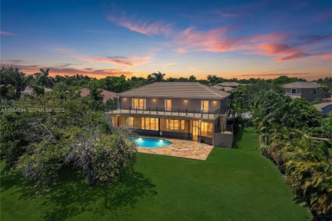 Купить виллу или дом в Корал-Спрингс, Флорида 5 спален, 265.51м2, № 1993488 - фото 2