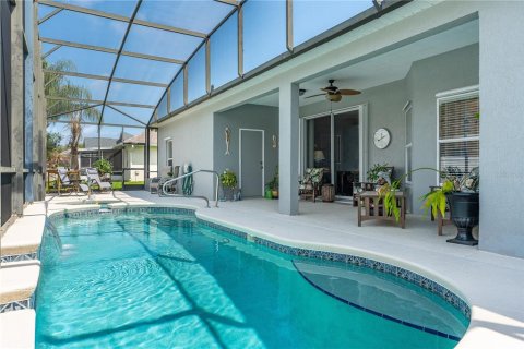 House in New Smyrna Beach, Florida 4 bedrooms, 209.03 sq.m. № 2094235 - photo 11