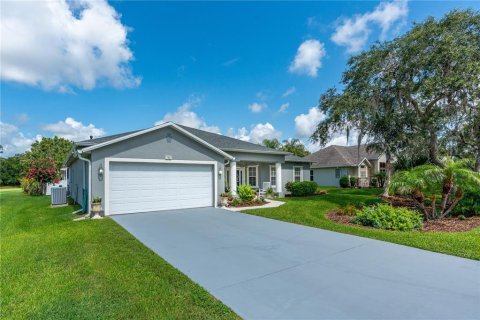 House in New Smyrna Beach, Florida 4 bedrooms, 209.03 sq.m. № 2094235 - photo 5